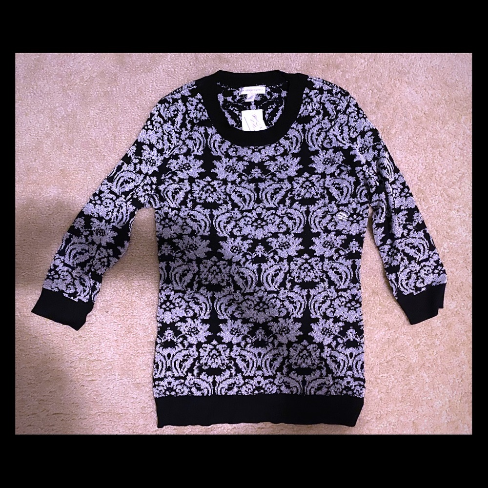 Beautiful light weight sweater.